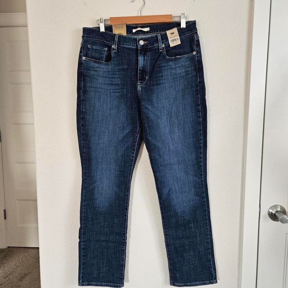 NWT Levi's Woman's Blue Mid‎ Wash Classic Denim Straight Leg Size 12 (W31/L30)